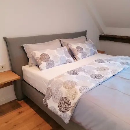 Schloessje 4*