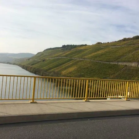 Schloessje בית הארחה